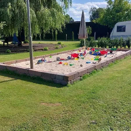 Urlaub Machen Im Großen Garten Direkt Am Kinderparadis Irrland *