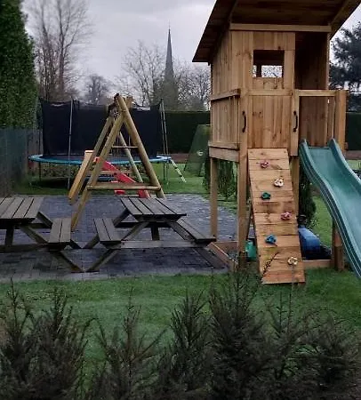 Urlaub Machen Im Großen Garten Direkt Am Kinderparadis Irrland *