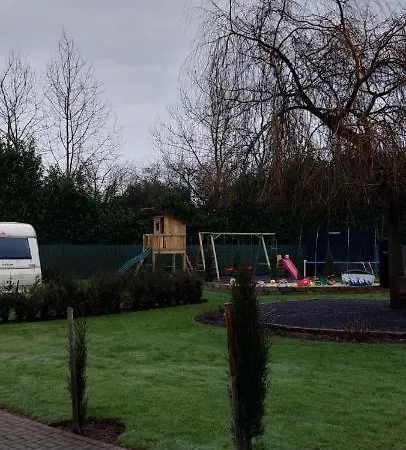 Urlaub Machen Direkt Am Irland Kinderparadies In Twisteden Im Grossen Garten Bei Privatleute Fur Maximal Sechs Personen * Kevelaer